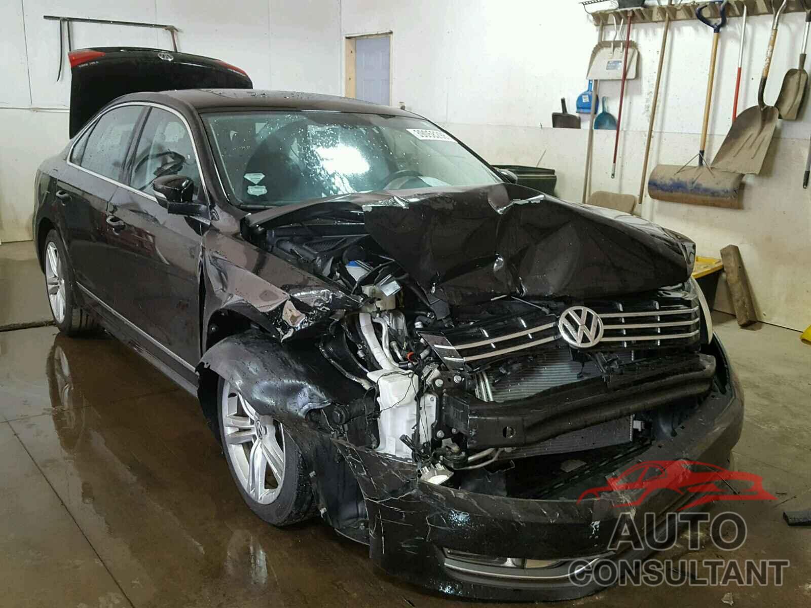 VOLKSWAGEN PASSAT 2015 - 1VWCS7A32FC047270