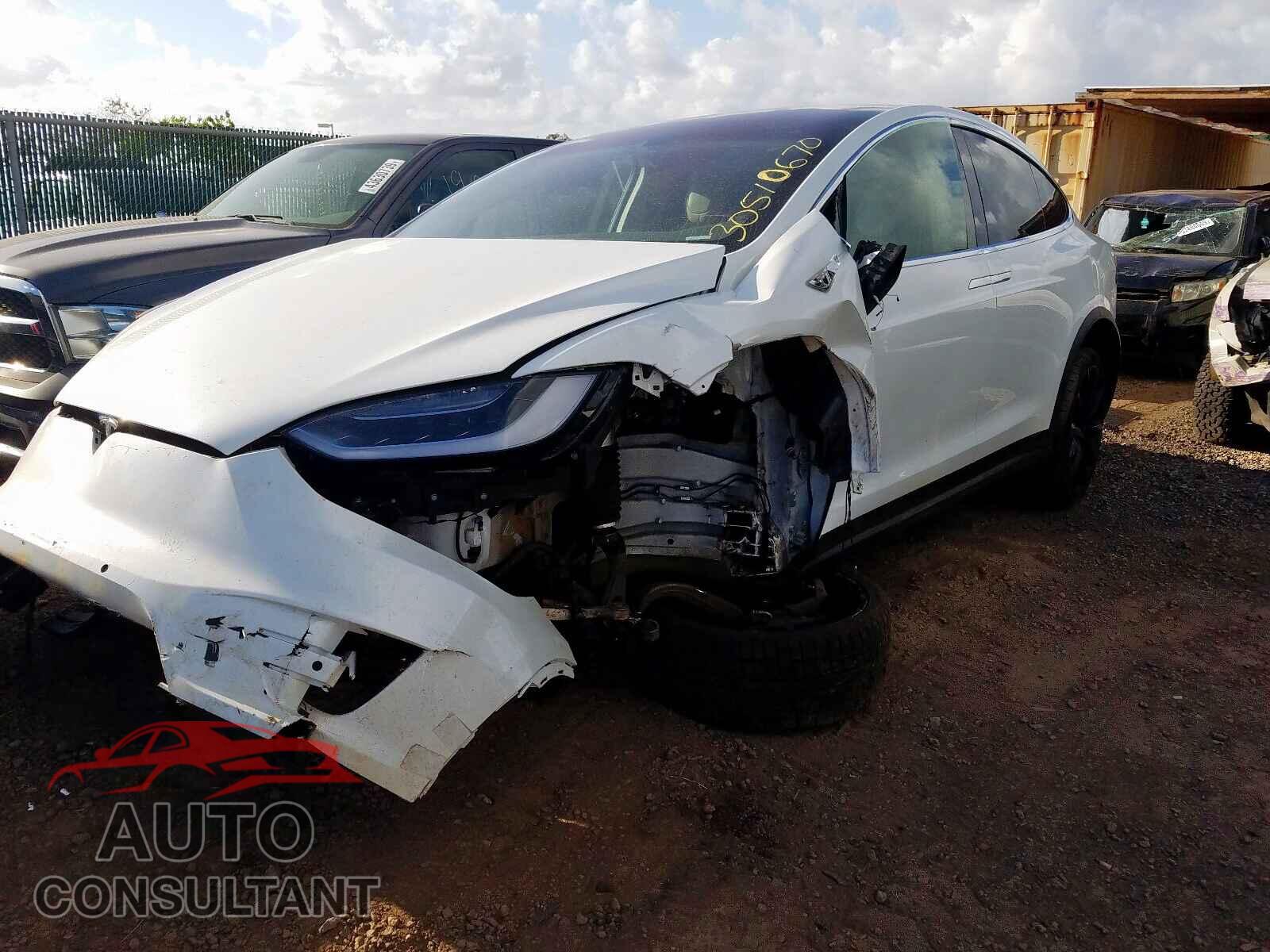 TESLA MODEL X 2016 - 1VWBA7A32JC045364