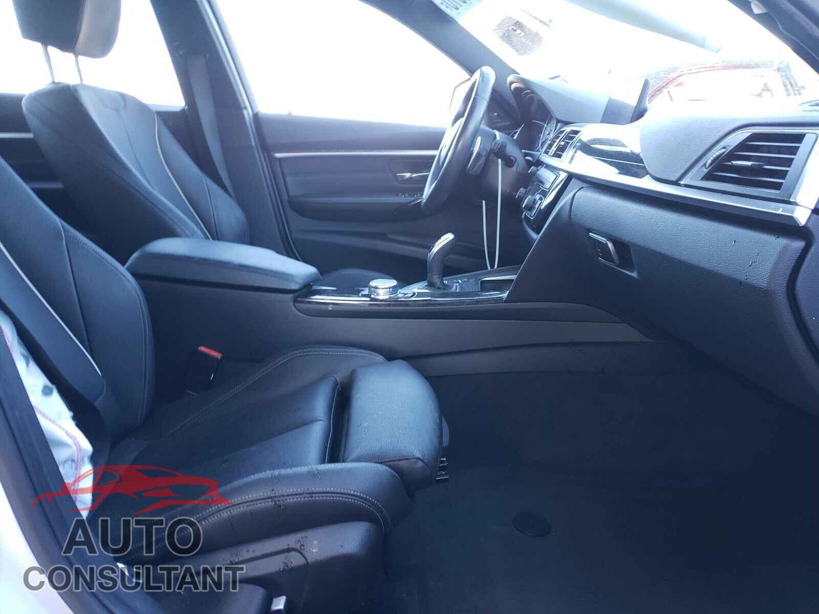 BMW 3 SERIES 2016 - WBA8E3G50GNU00366