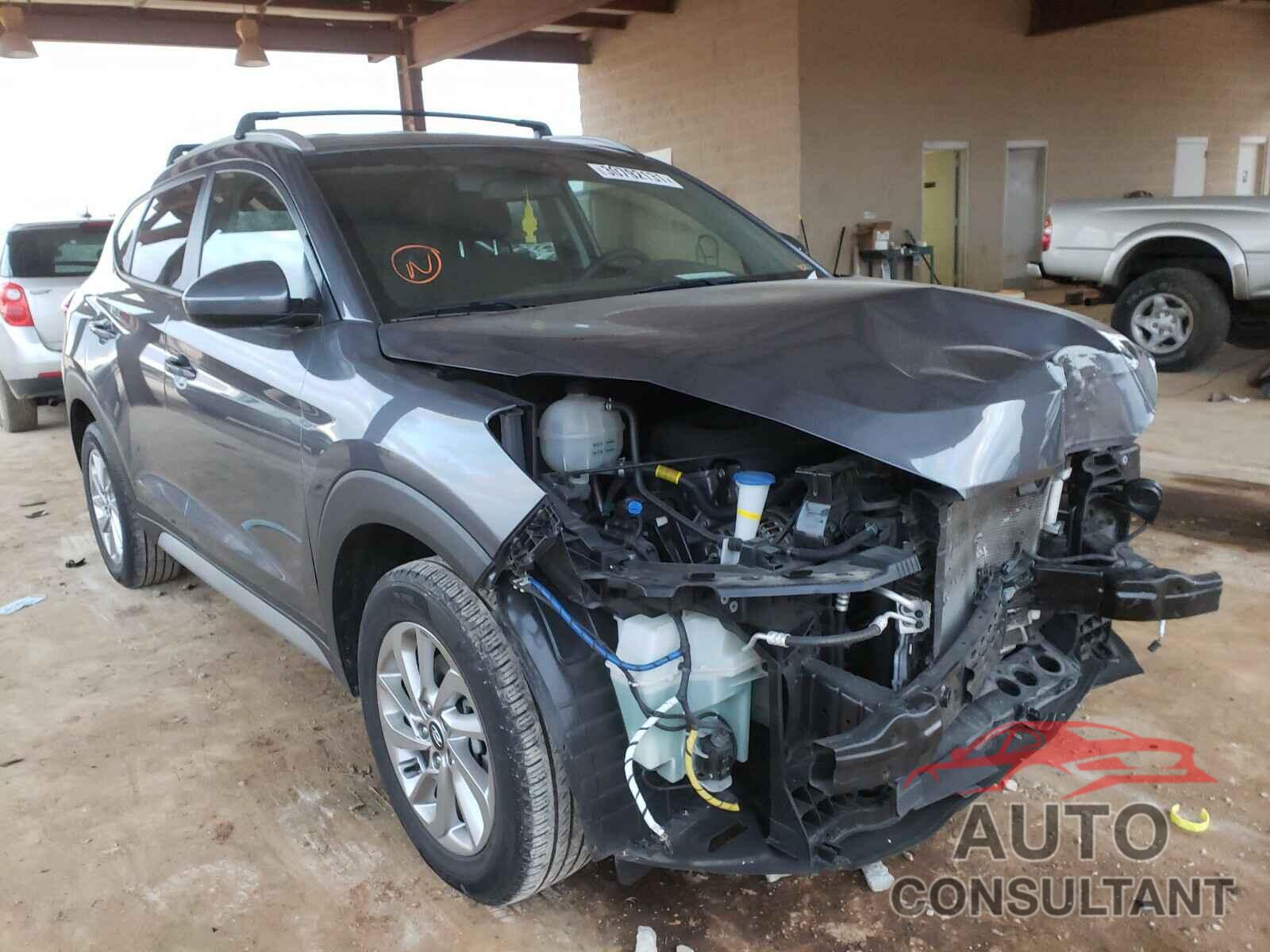 HYUNDAI TUCSON 2018 - KM8J33A42JU640666