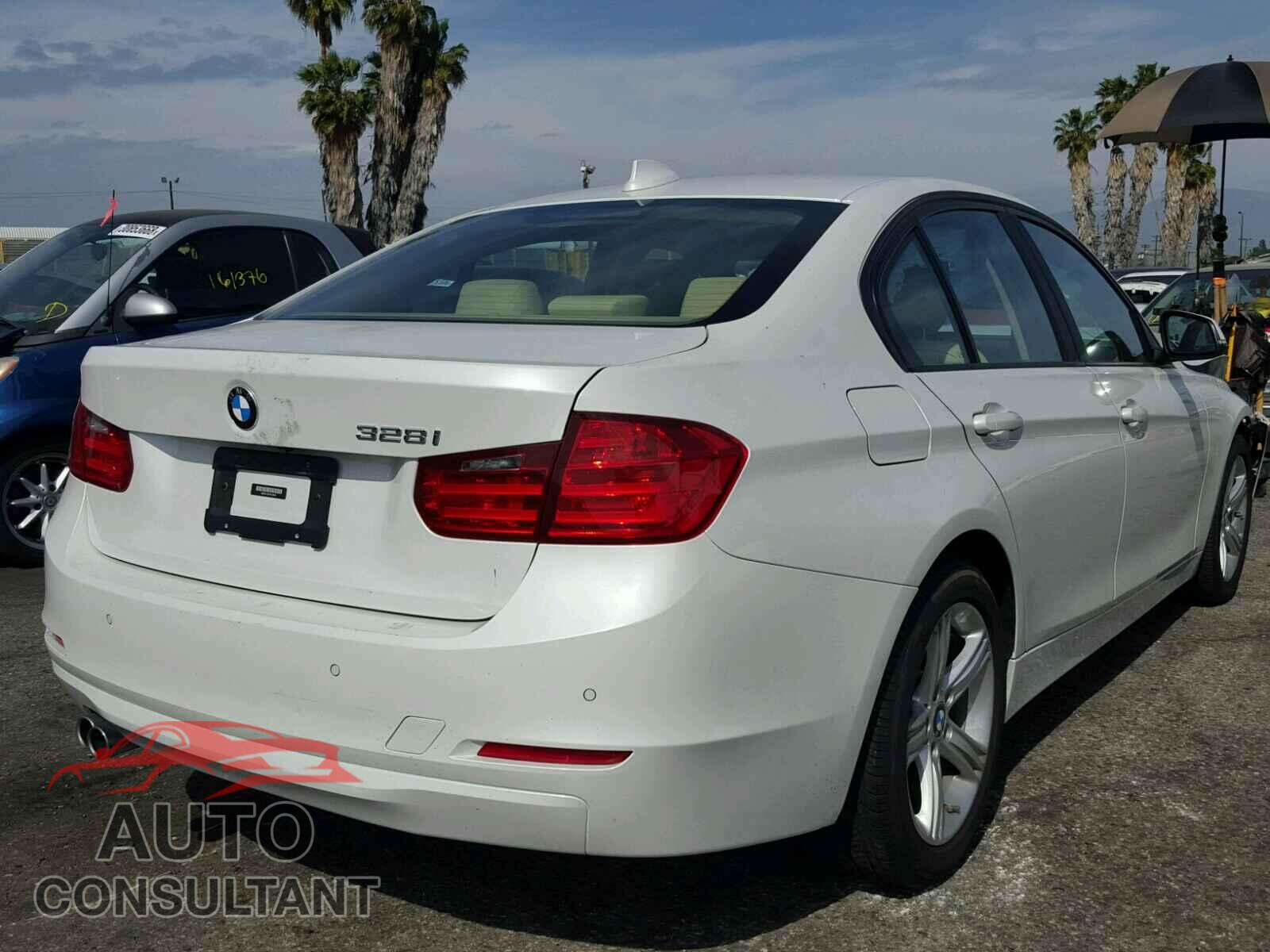 BMW 3 SERIES 2015 - WBA3C1C54FK123019