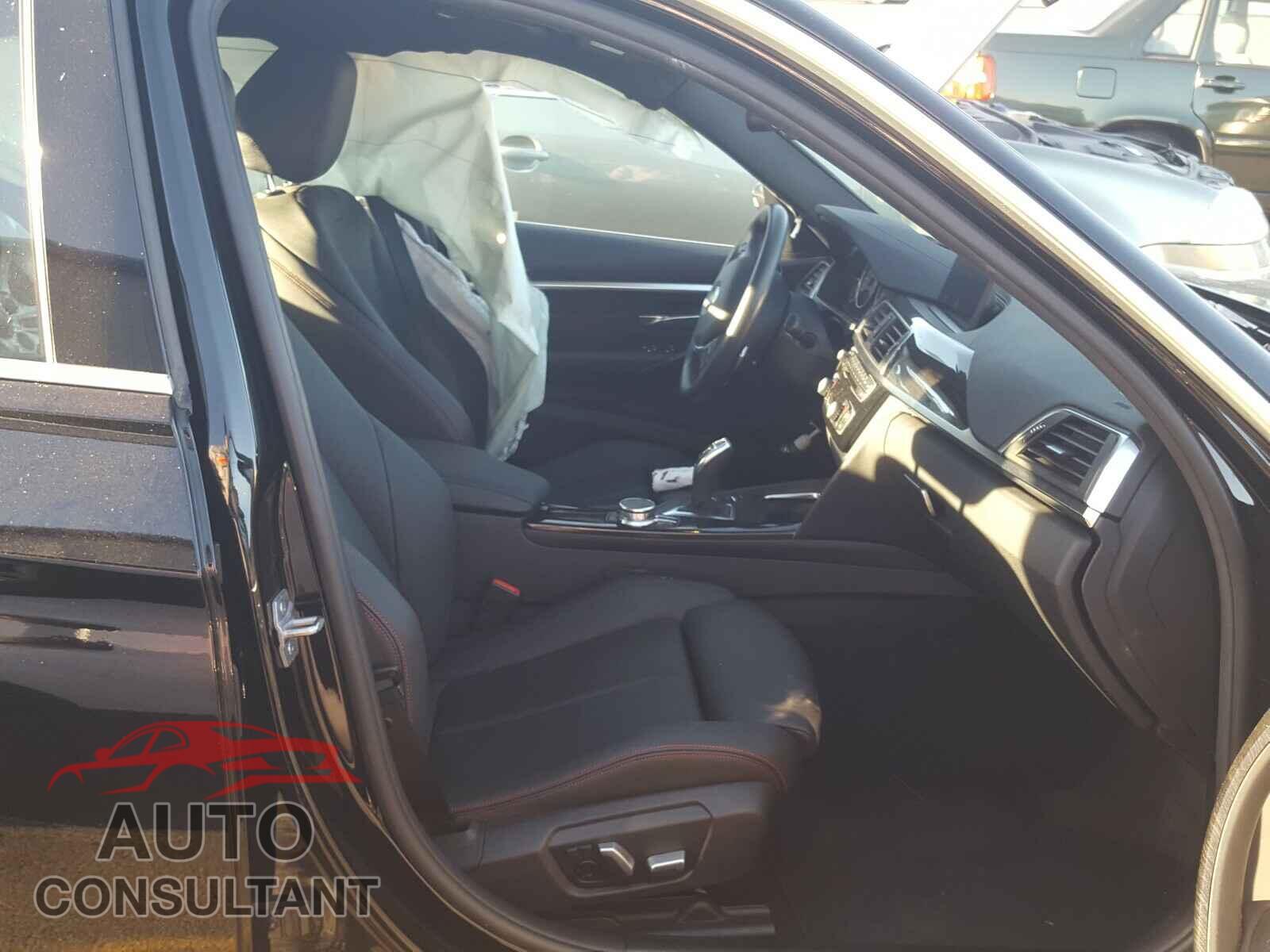 BMW 3 SERIES 2018 - WBA8B9C5XJEE82389