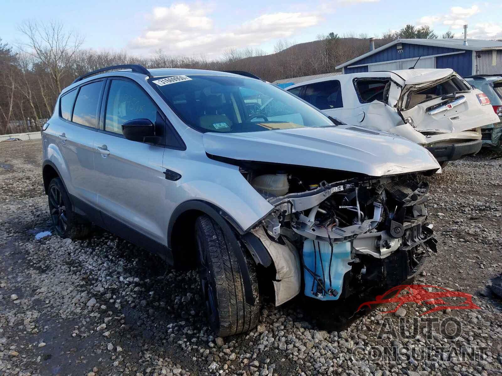 FORD ESCAPE 2017 - 3VVTX7B22NM017095