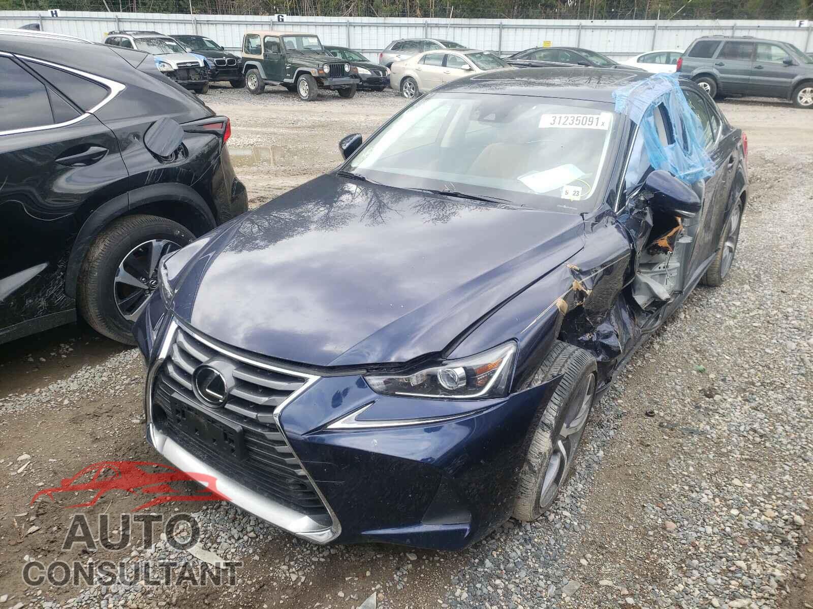 LEXUS IS 2018 - JTHC81D22J5032894