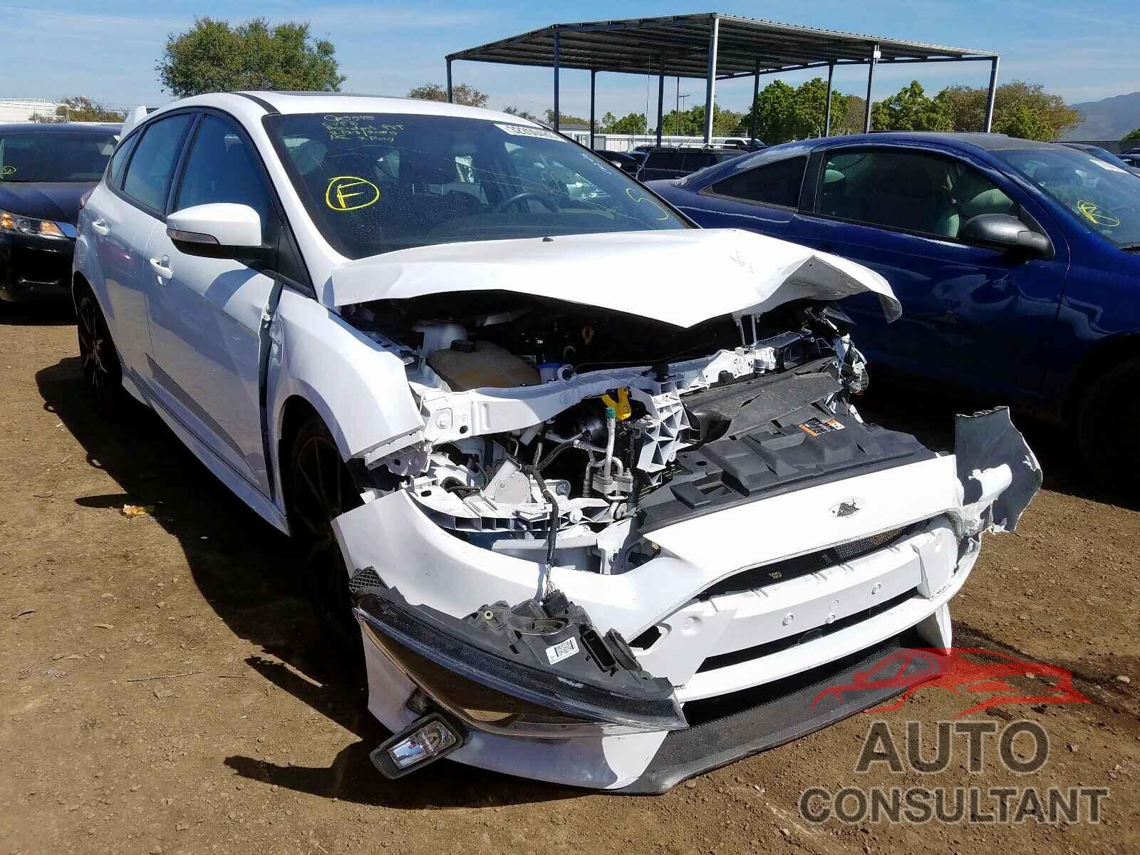 FORD FOCUS 2017 - 5YFEPMAE6MP237462