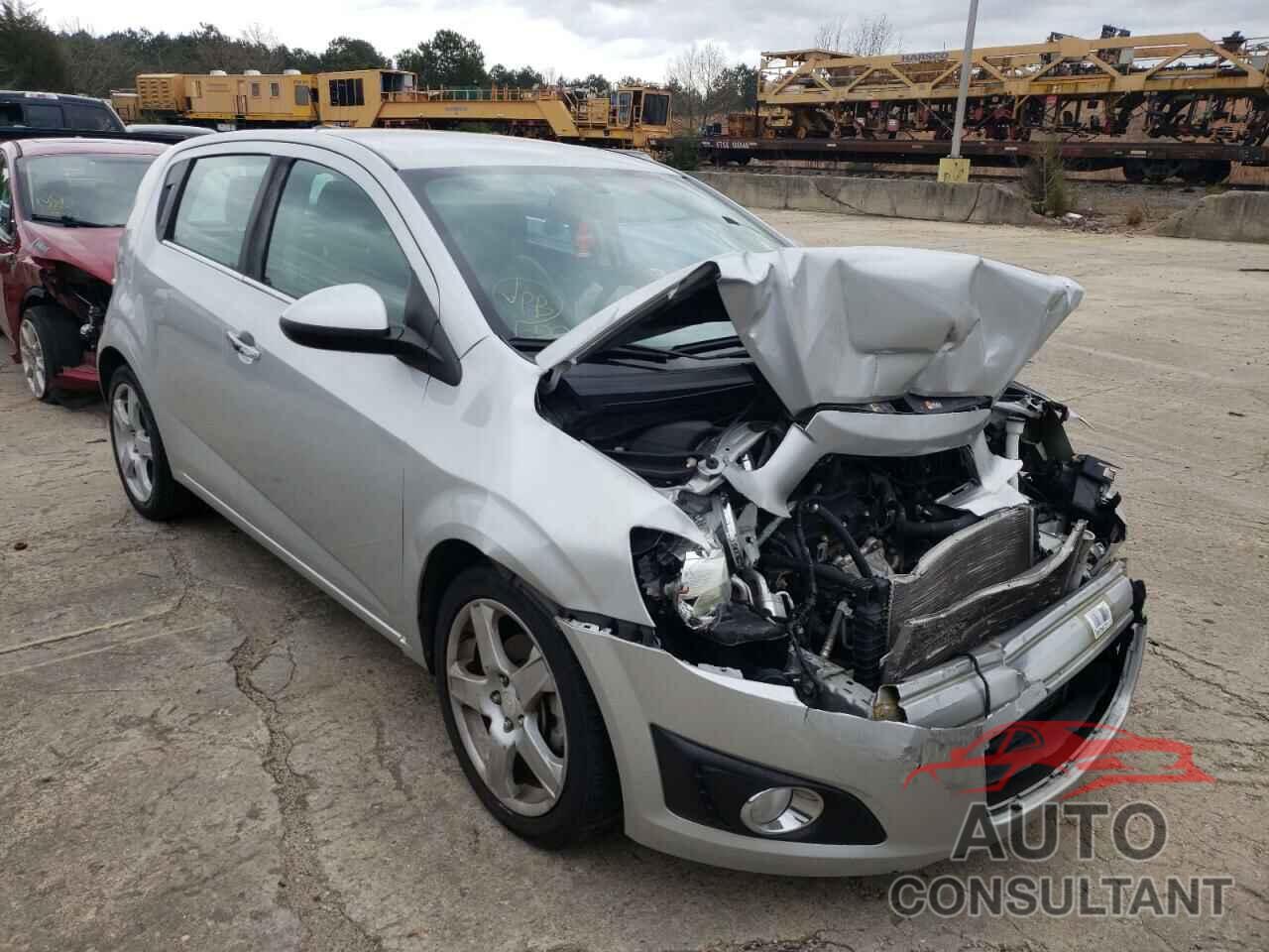 CHEVROLET SONIC 2016 - 1G1JE6SB7G4136032