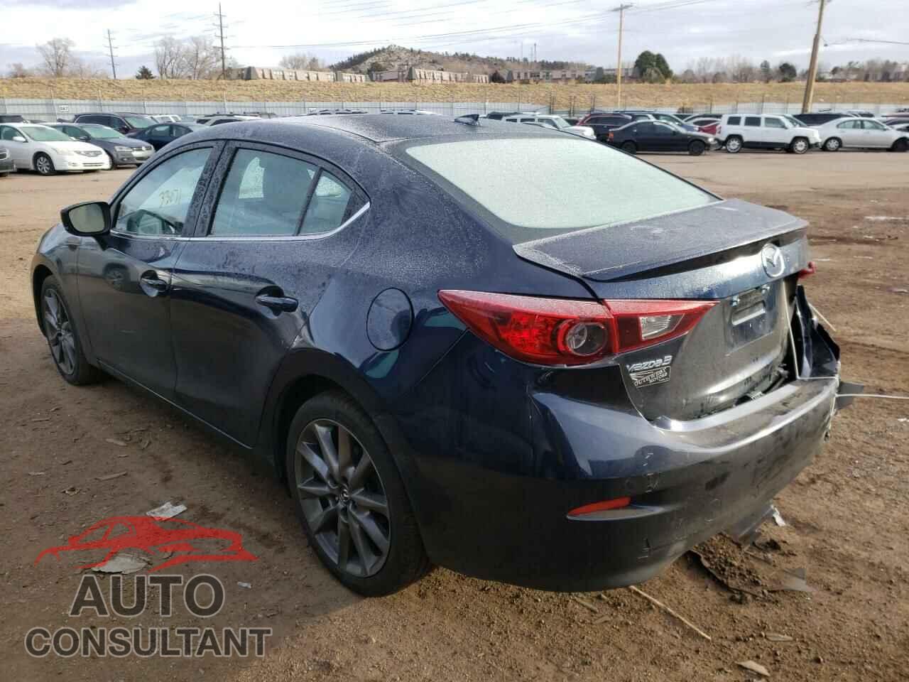 MAZDA 3 2018 - 3MZBN1V3XJM189111