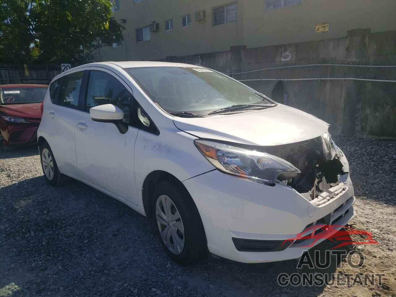 NISSAN VERSA 2018 - 3N1CE2CP1JL366639