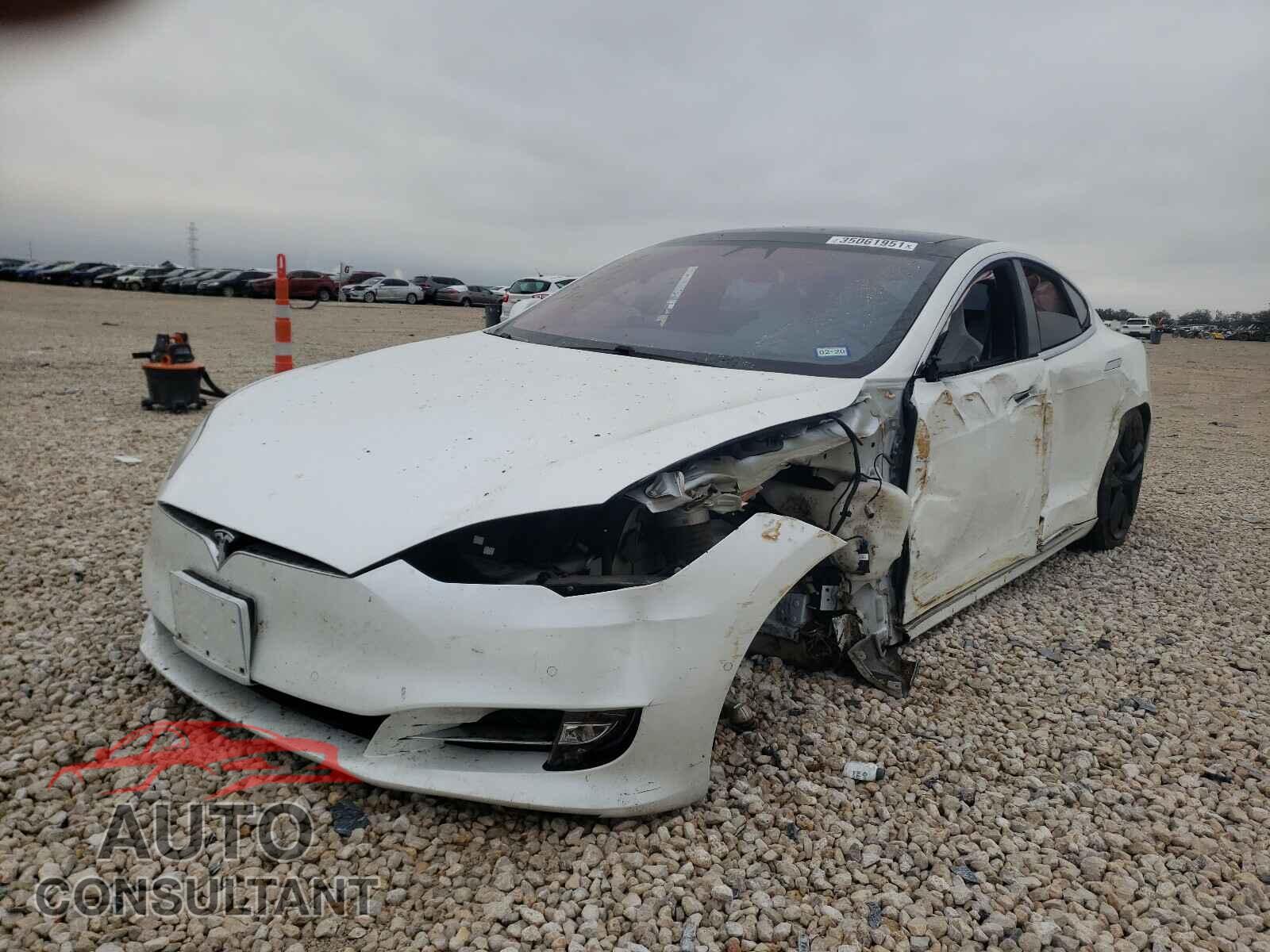 TESLA MODEL S 2018 - 5YJSA1E43JF293192
