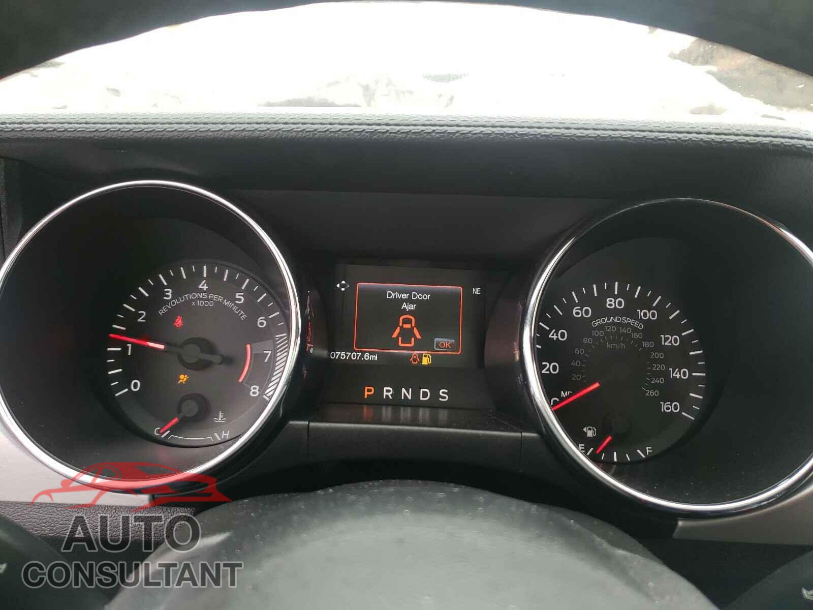 FORD MUSTANG 2016 - 1FATP8UH6G5274751