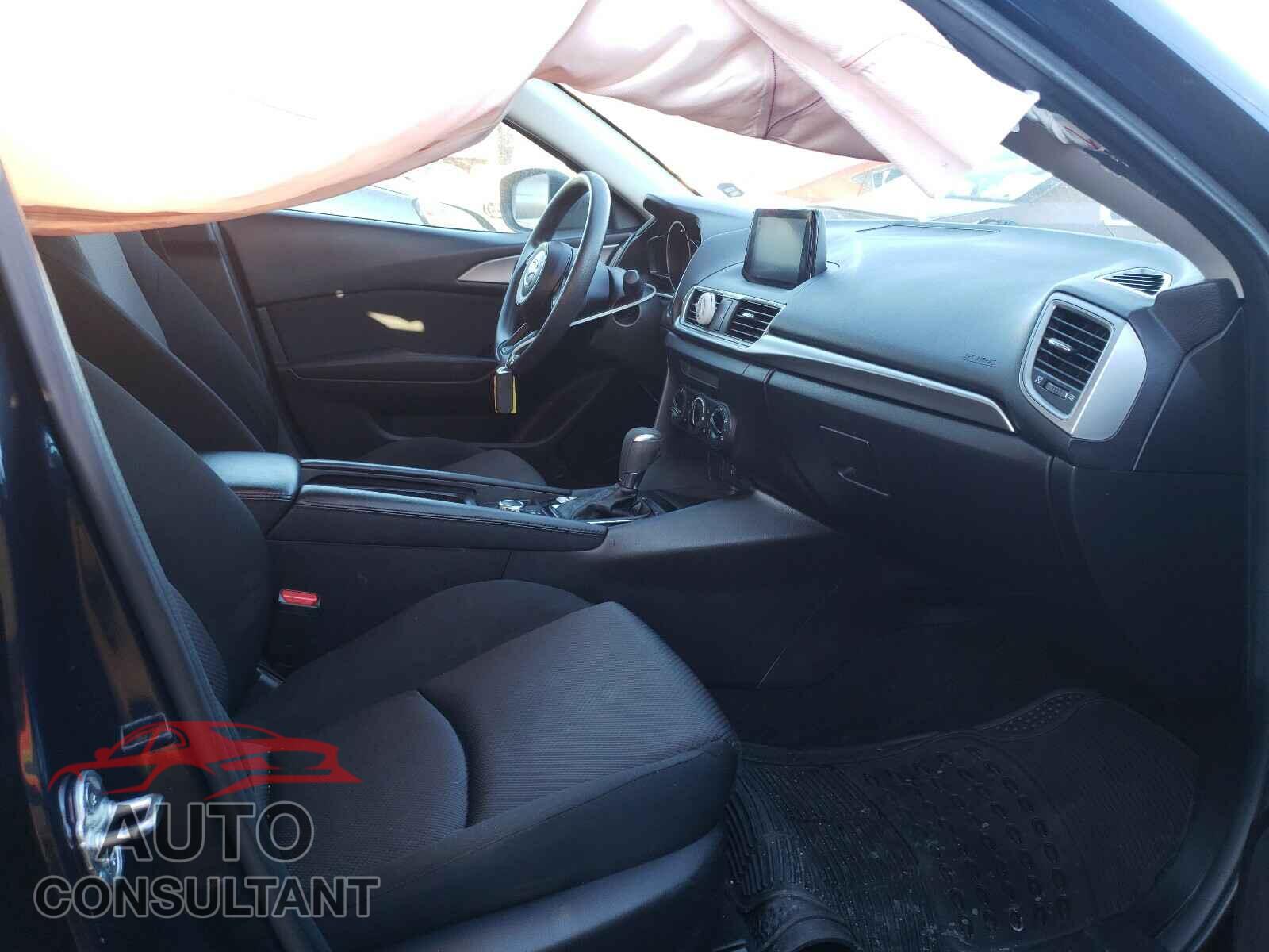 MAZDA 3 2017 - 3MZBN1U72HM102736