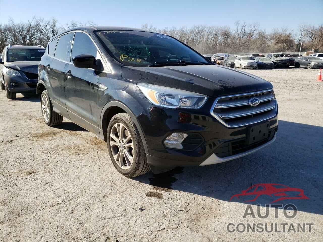 FORD ESCAPE 2017 - 1FMCU0GD5HUC78628