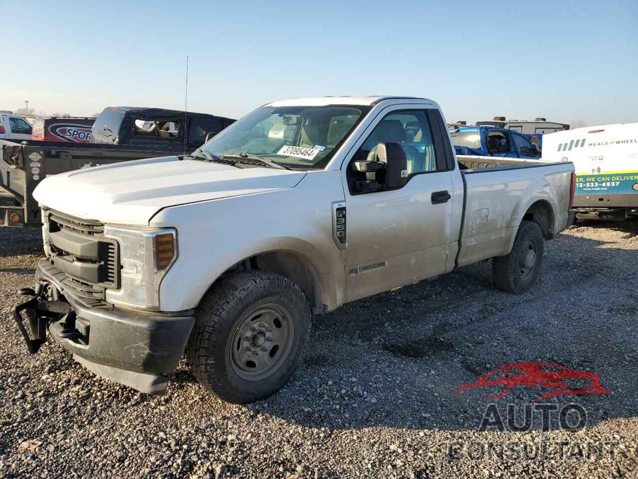 FORD F350 2019 - 1FTRF3AT1KEC50210