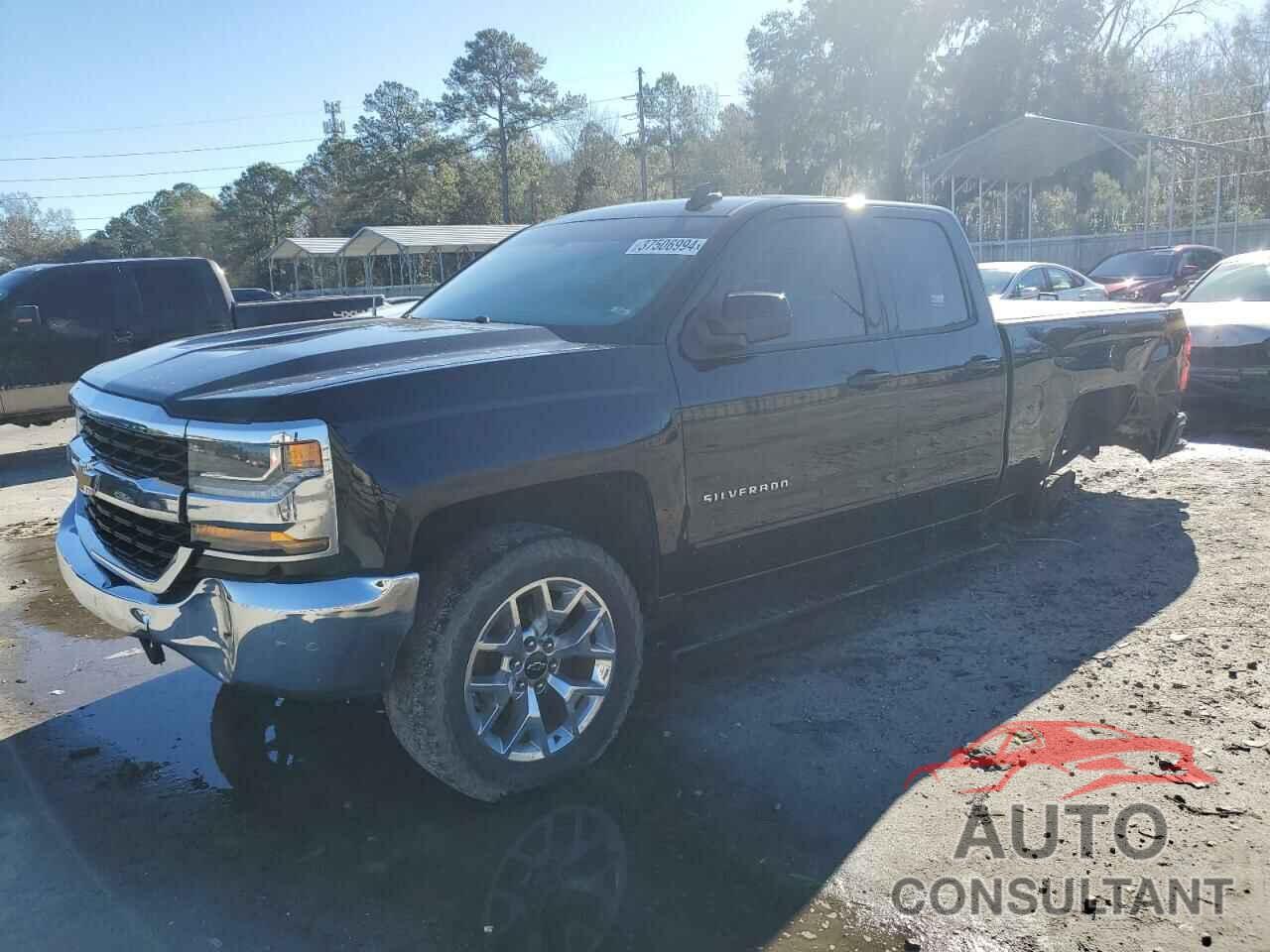 CHEVROLET SILVERADO 2018 - 1GCRCREH8JZ185672