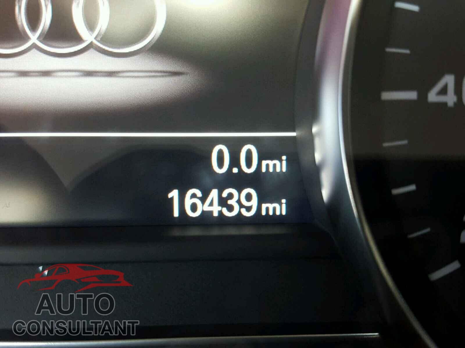 AUDI A8 2016 - WAU43AFD7GN008910