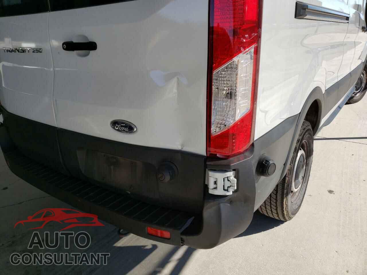 FORD TRANSIT CO 2019 - 1FTYR2CM4KKB83655