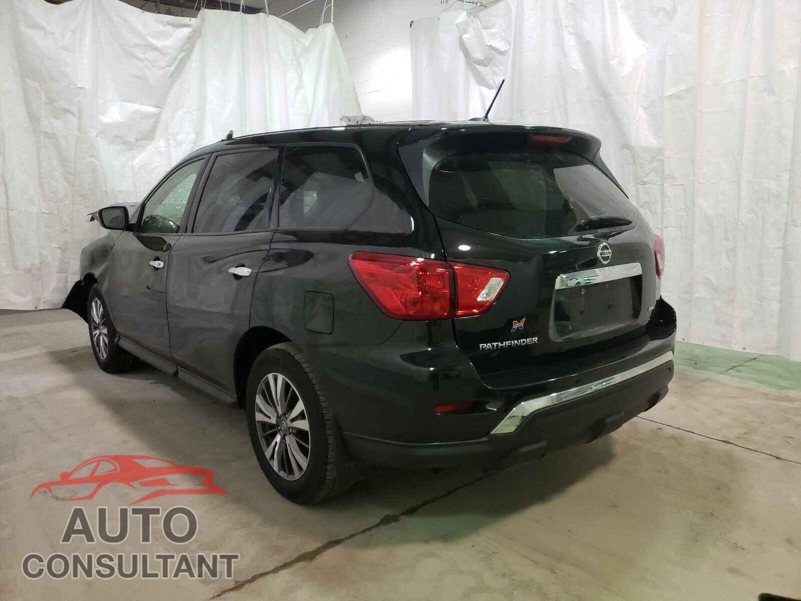 NISSAN PATHFINDER 2018 - 5N1DR2MM8JC620560