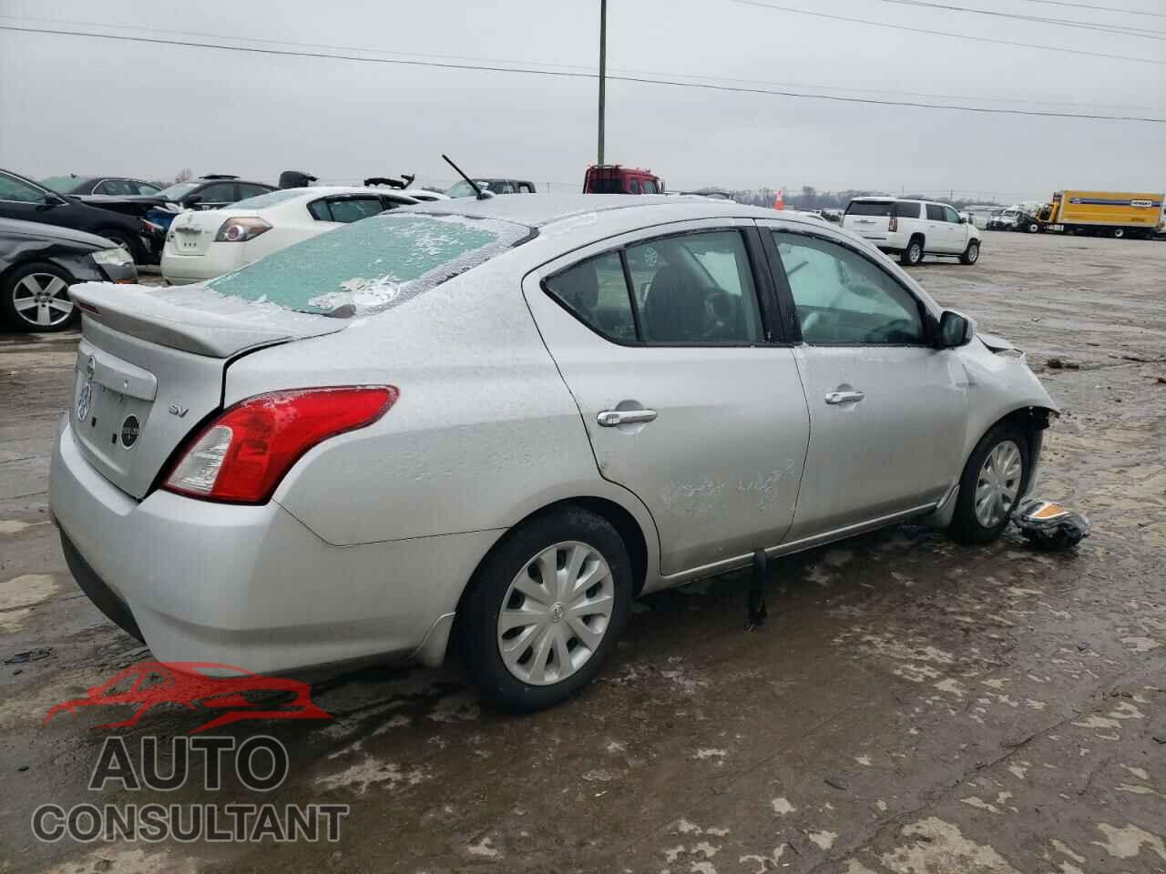 NISSAN VERSA 2017 - 3N1CN7AP2HK471268
