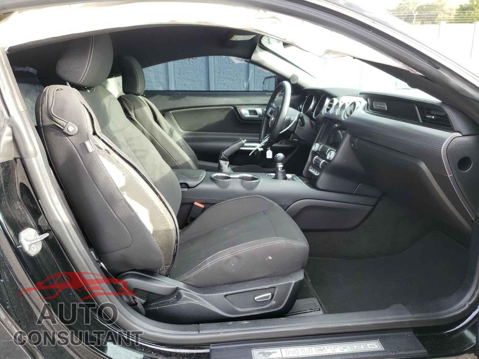 FORD MUSTANG 2018 - 1FA6P8CF3J5125878