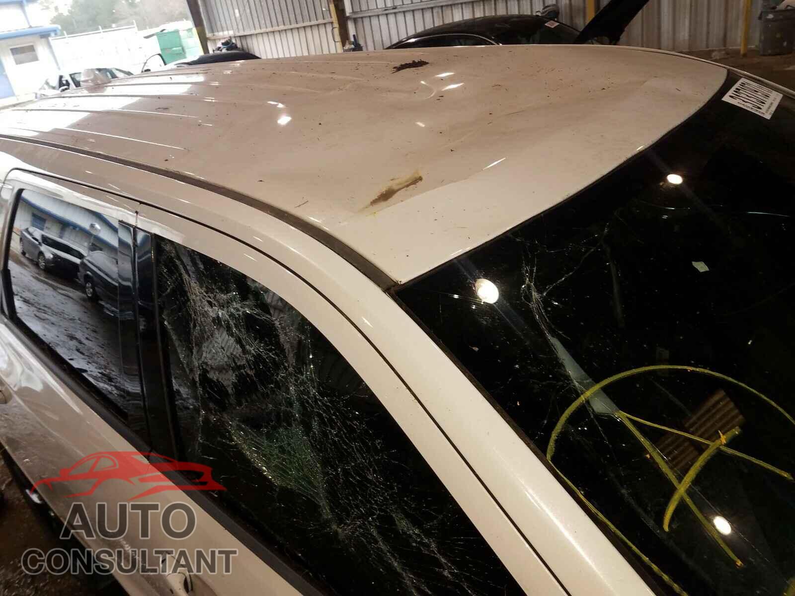 DODGE DURANGO 2018 - 1C4RDHAG9JC213129