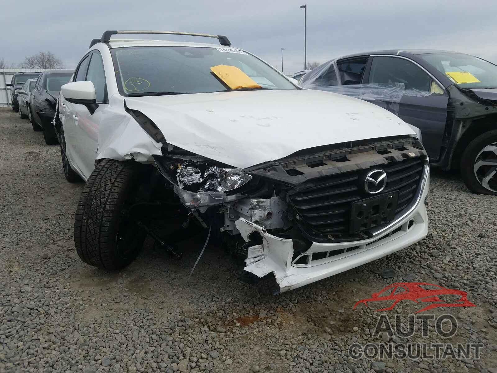 MAZDA 3 2018 - JM1BN1V36J1159202