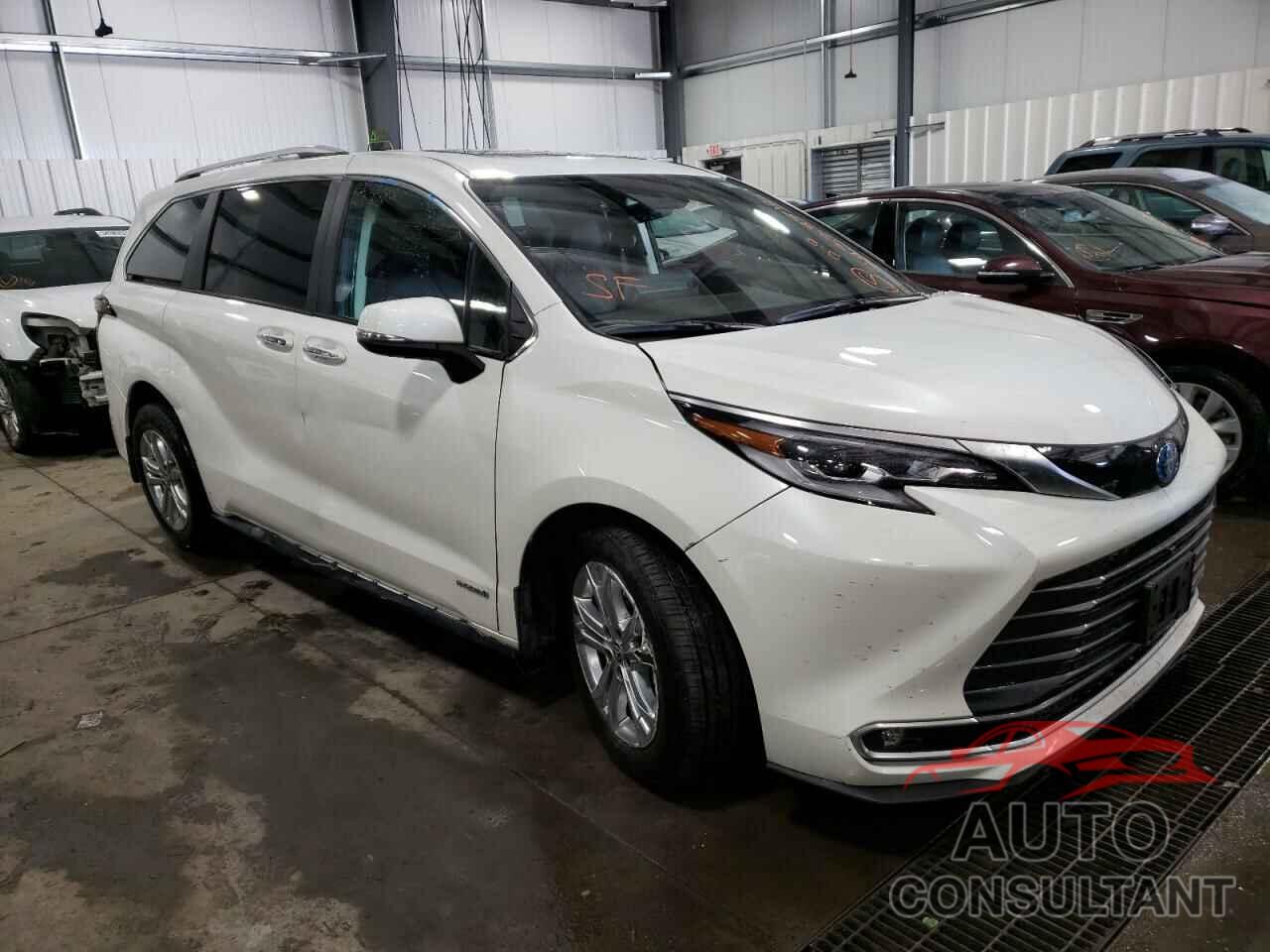 TOYOTA SIENNA 2021 - 5TDESKFC9MS008243