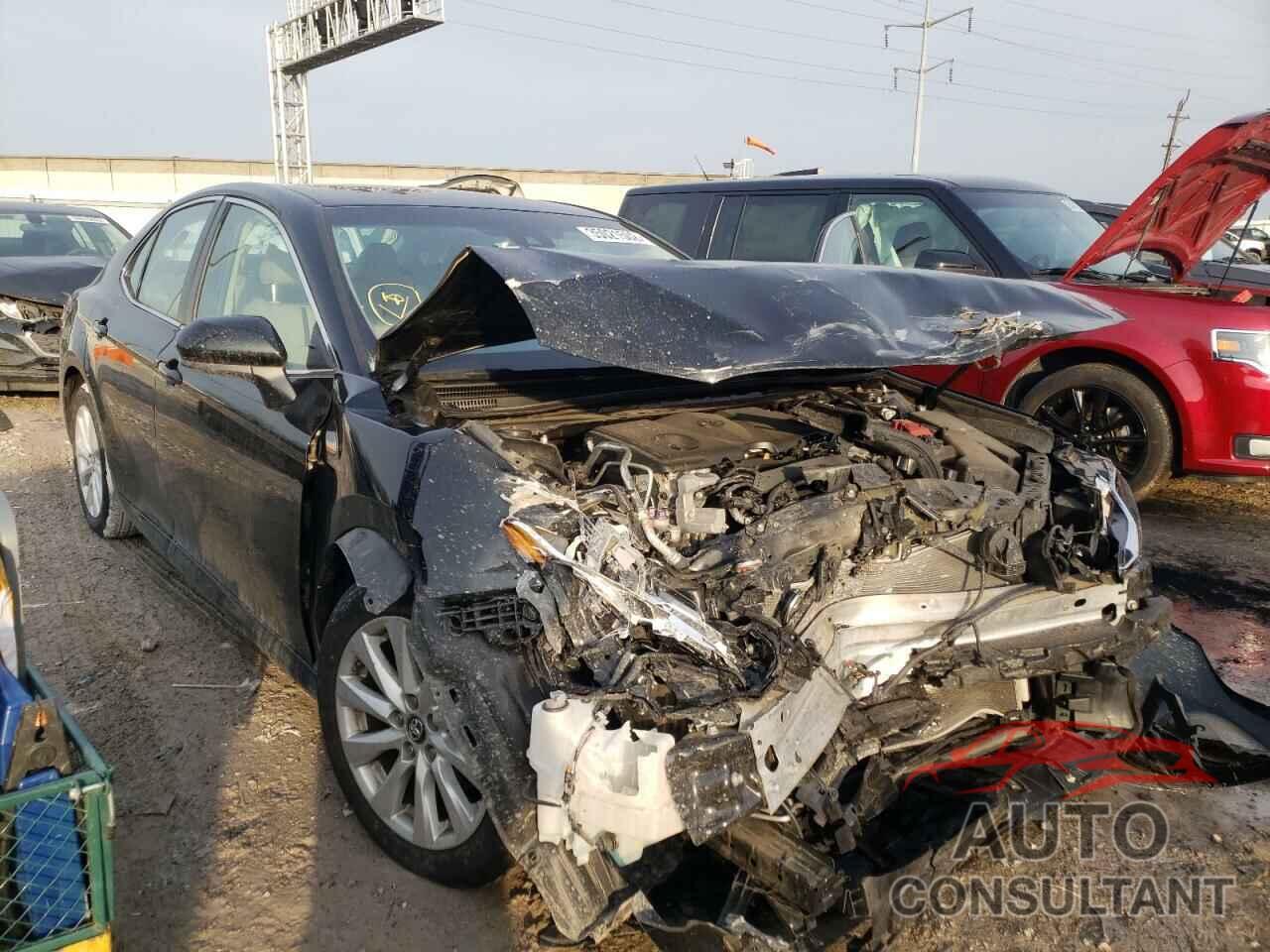 TOYOTA CAMRY 2018 - 4T1B11HK3JU607923