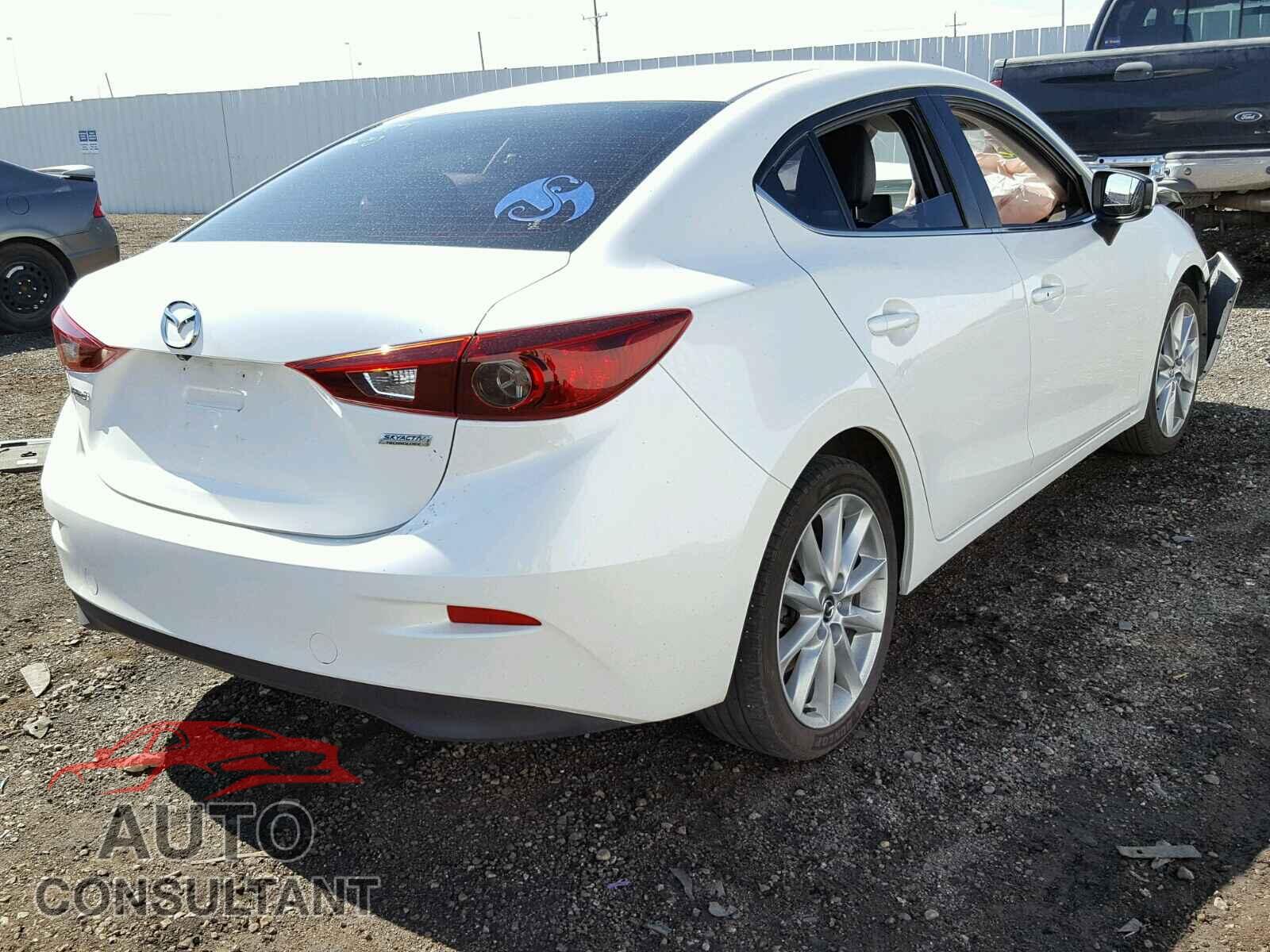 MAZDA 3 2017 - JM1BN1V74H1108925