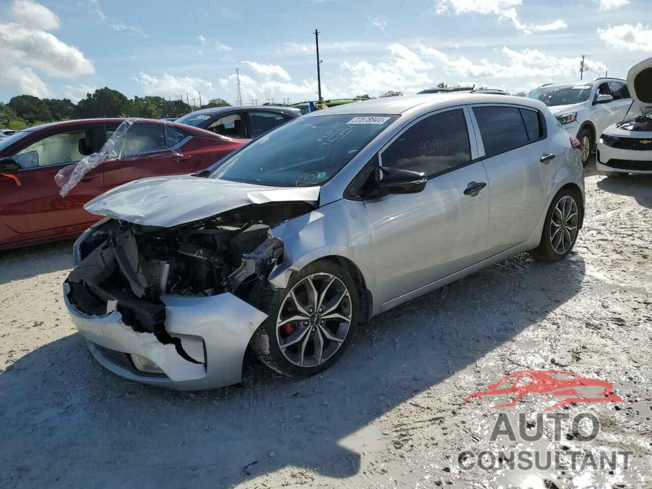 KIA FORTE 2017 - KNAFK5A81H5683389