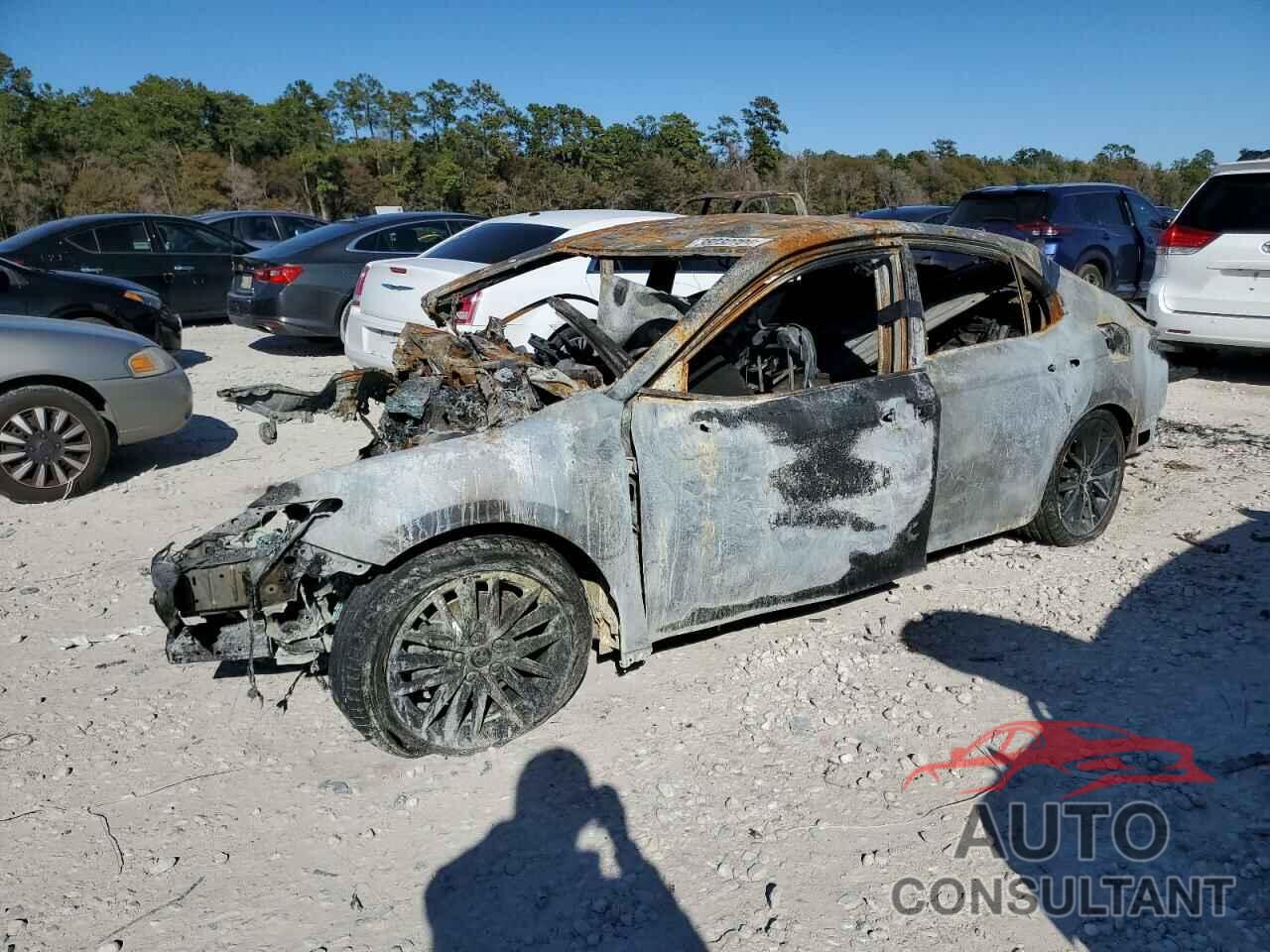 TOYOTA CAMRY 2021 - 4T1G11AK8MU404773