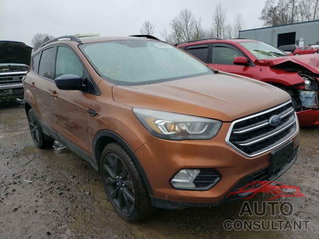 FORD ESCAPE 2017 - 1FMCU9G90HUA52108