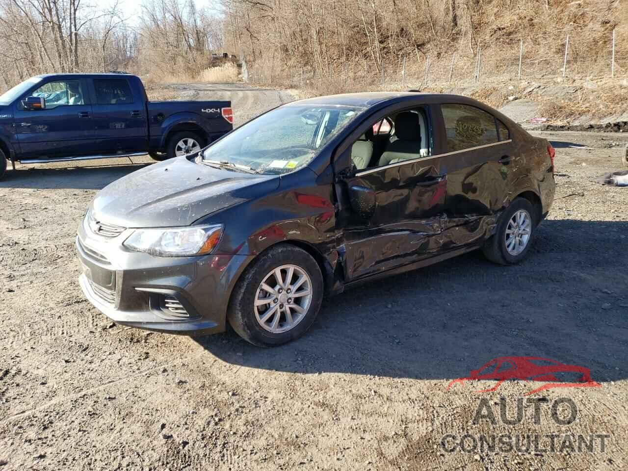 CHEVROLET SONIC 2017 - 1G1JD5SH8H4117931