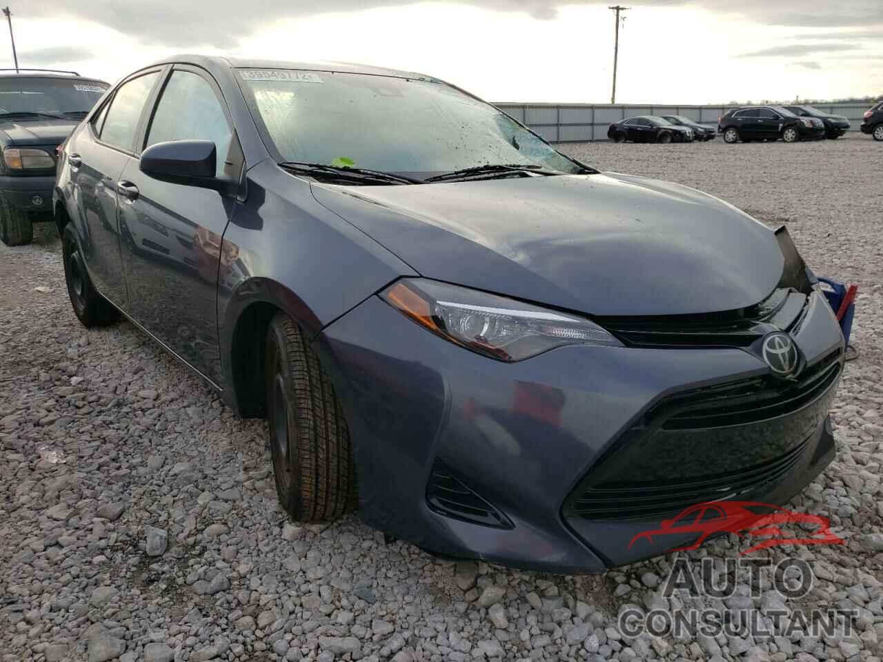 TOYOTA COROLLA 2018 - 5YFBURHE2JP832433