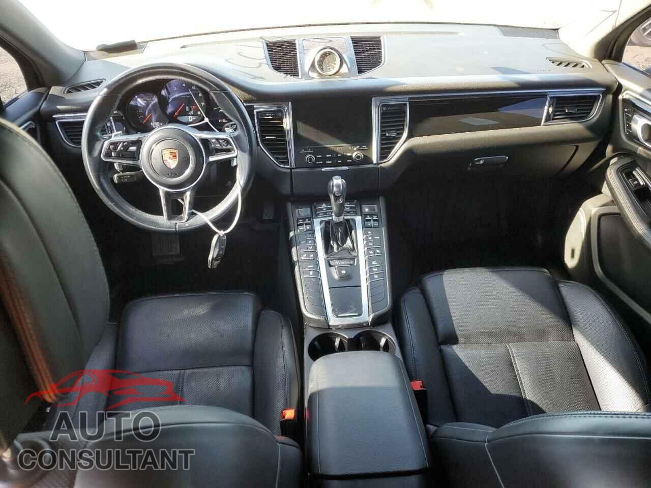 PORSCHE MACAN 2017 - WP1AA2A57HLB04355