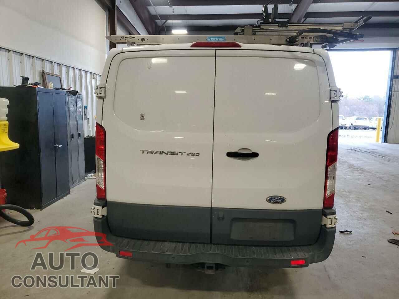 FORD TRANSIT 2017 - 1FTYR1ZM2HKA95942
