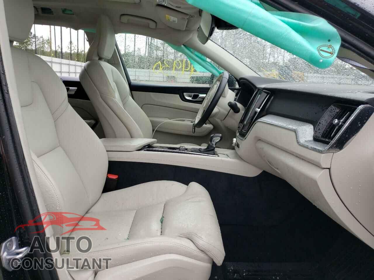 VOLVO XC60 2019 - LYV102RK2KB283687
