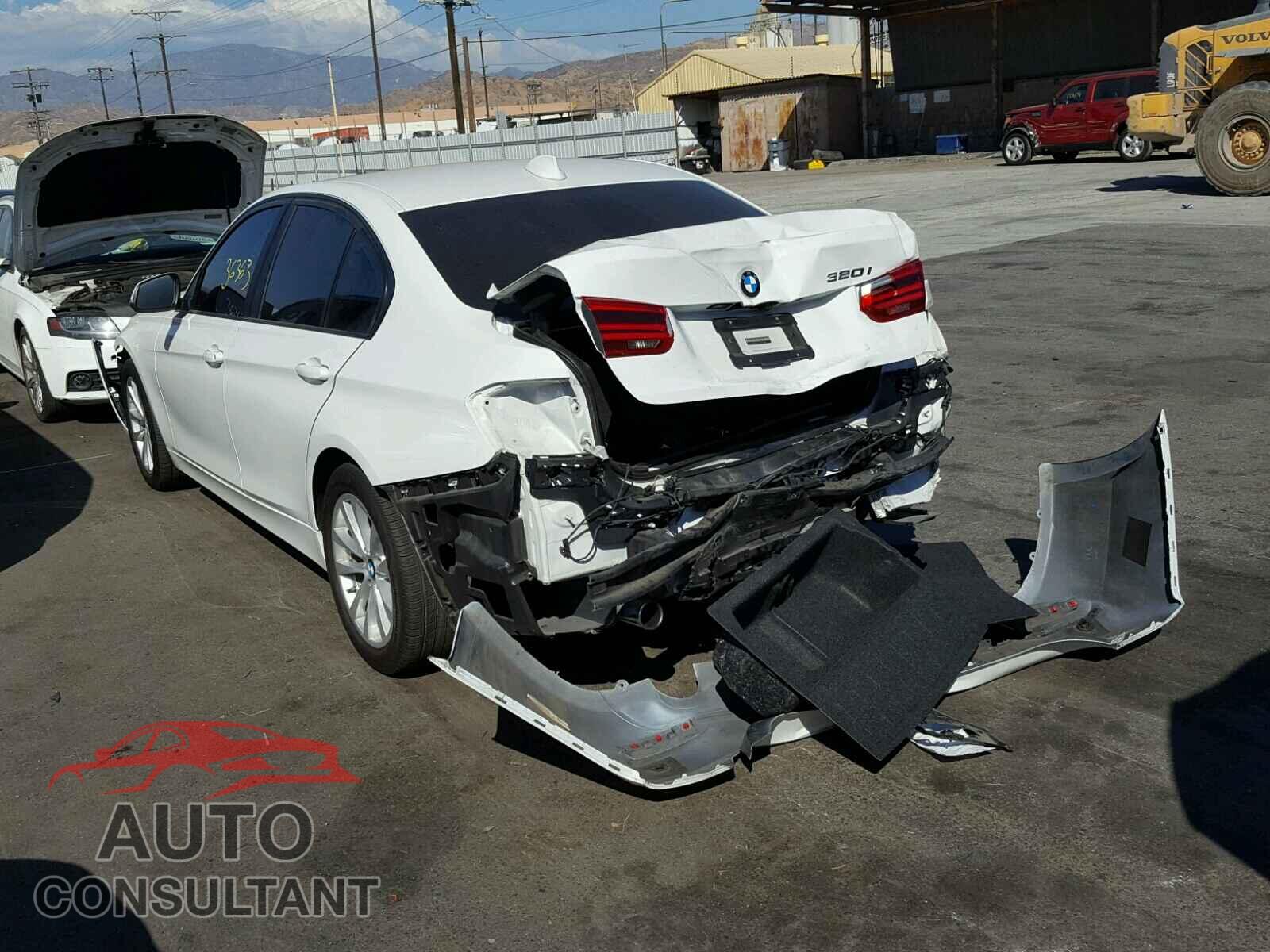 BMW 3 SERIES 2016 - WBA8E1G5XGNU10388