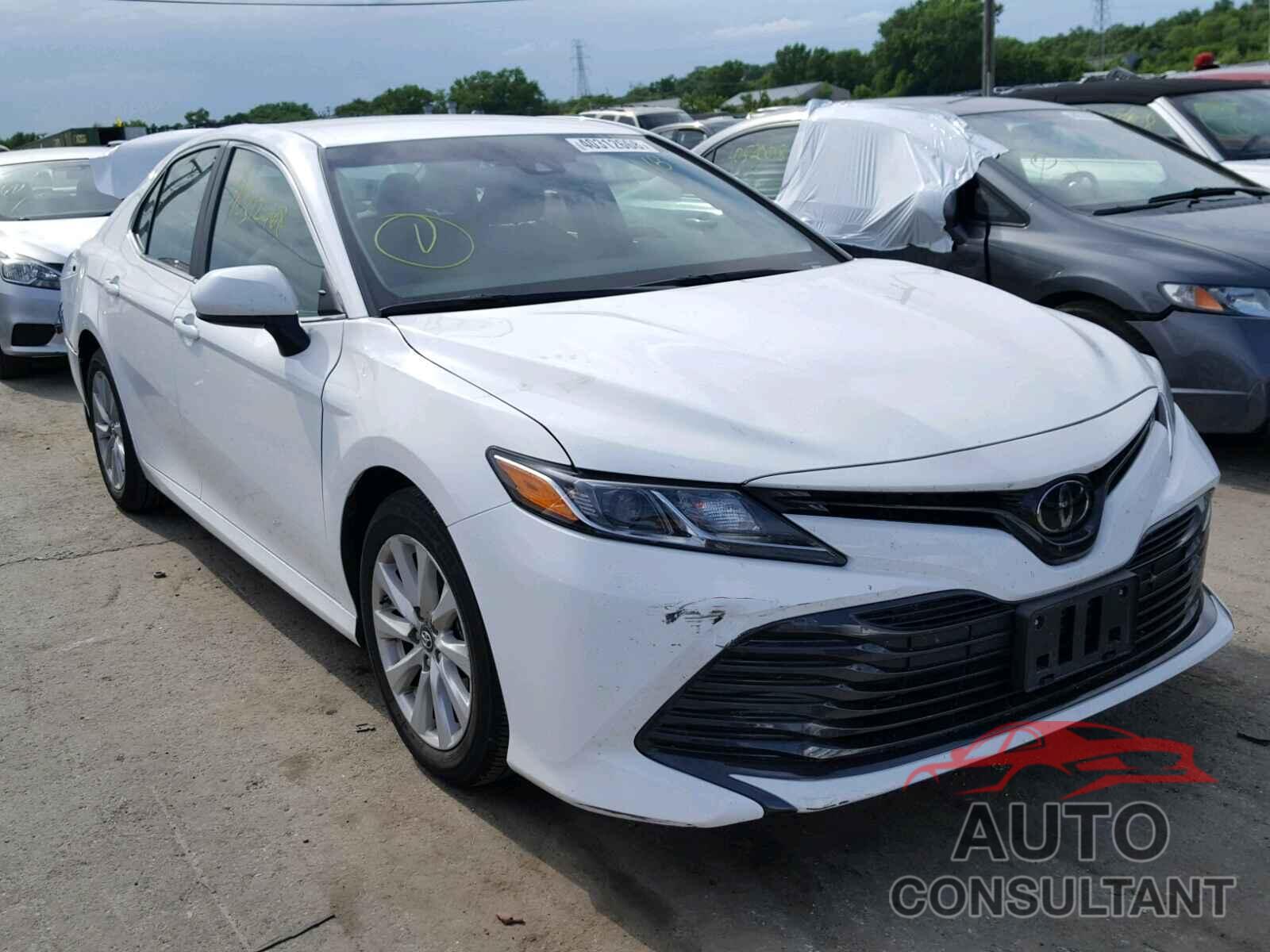 TOYOTA CAMRY 2018 - 4T1B11HK8JU564938