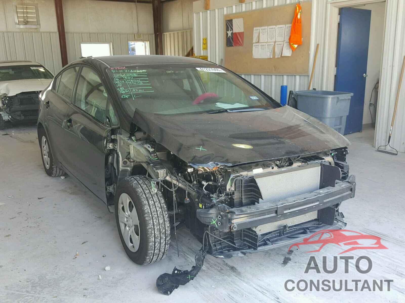 KIA FORTE 2018 - 3KPFK4A73JE227585