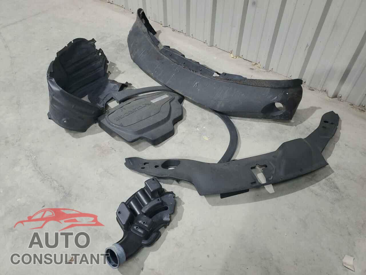 HONDA PILOT 2018 - 5FNYF6H53JB044663
