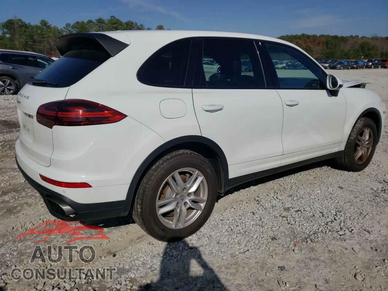PORSCHE CAYENNE 2016 - WP1AA2A28GKA09944