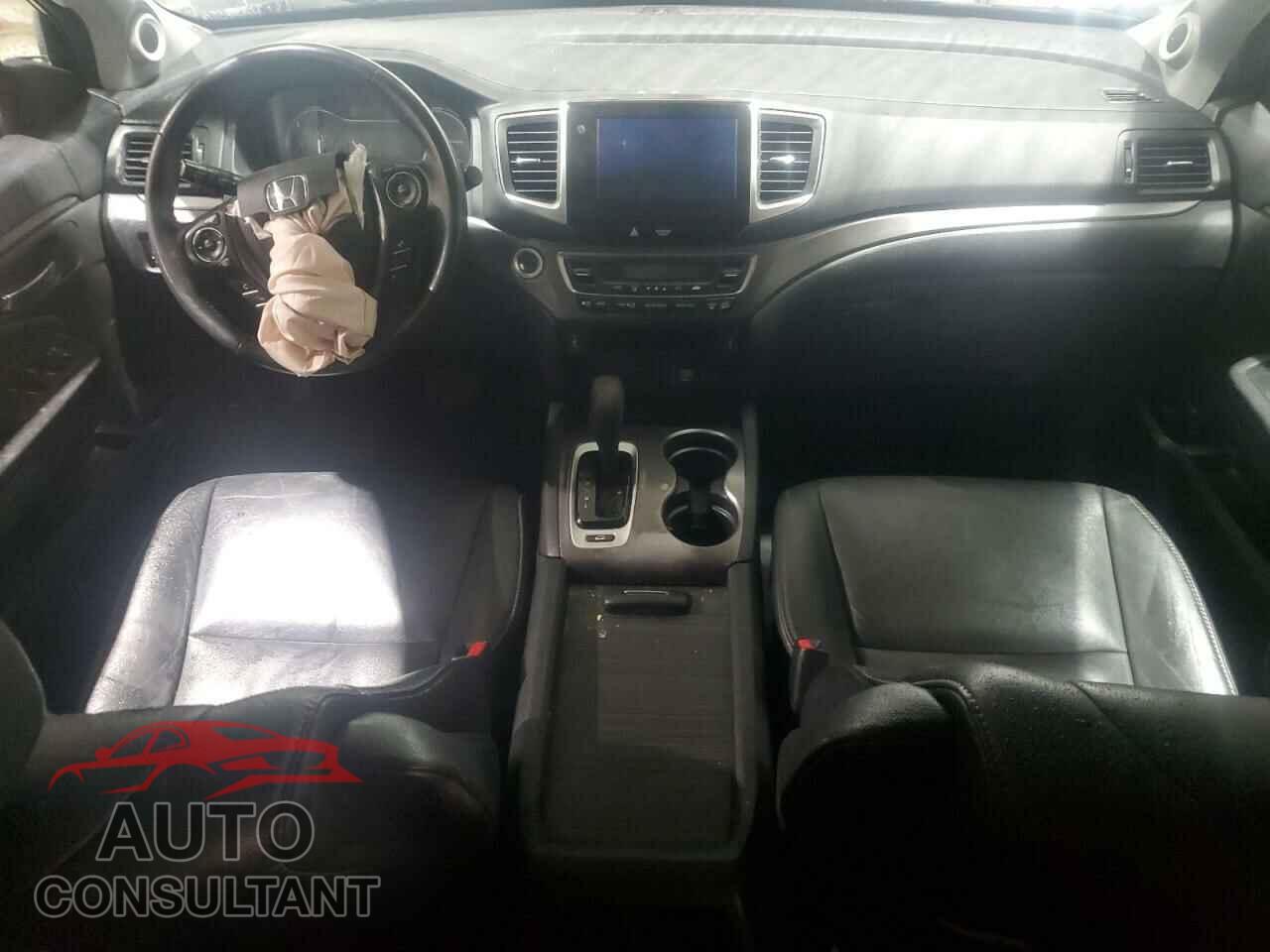 HONDA PILOT 2017 - 5FNYF6H59HB019986