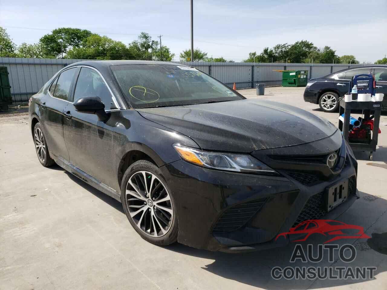 TOYOTA CAMRY 2018 - 4T1B11HK5JU576044