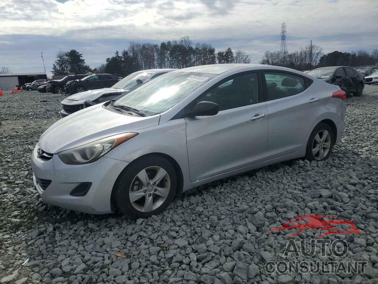 HYUNDAI ELANTRA 2013 - 5NPDH4AE7DH359561