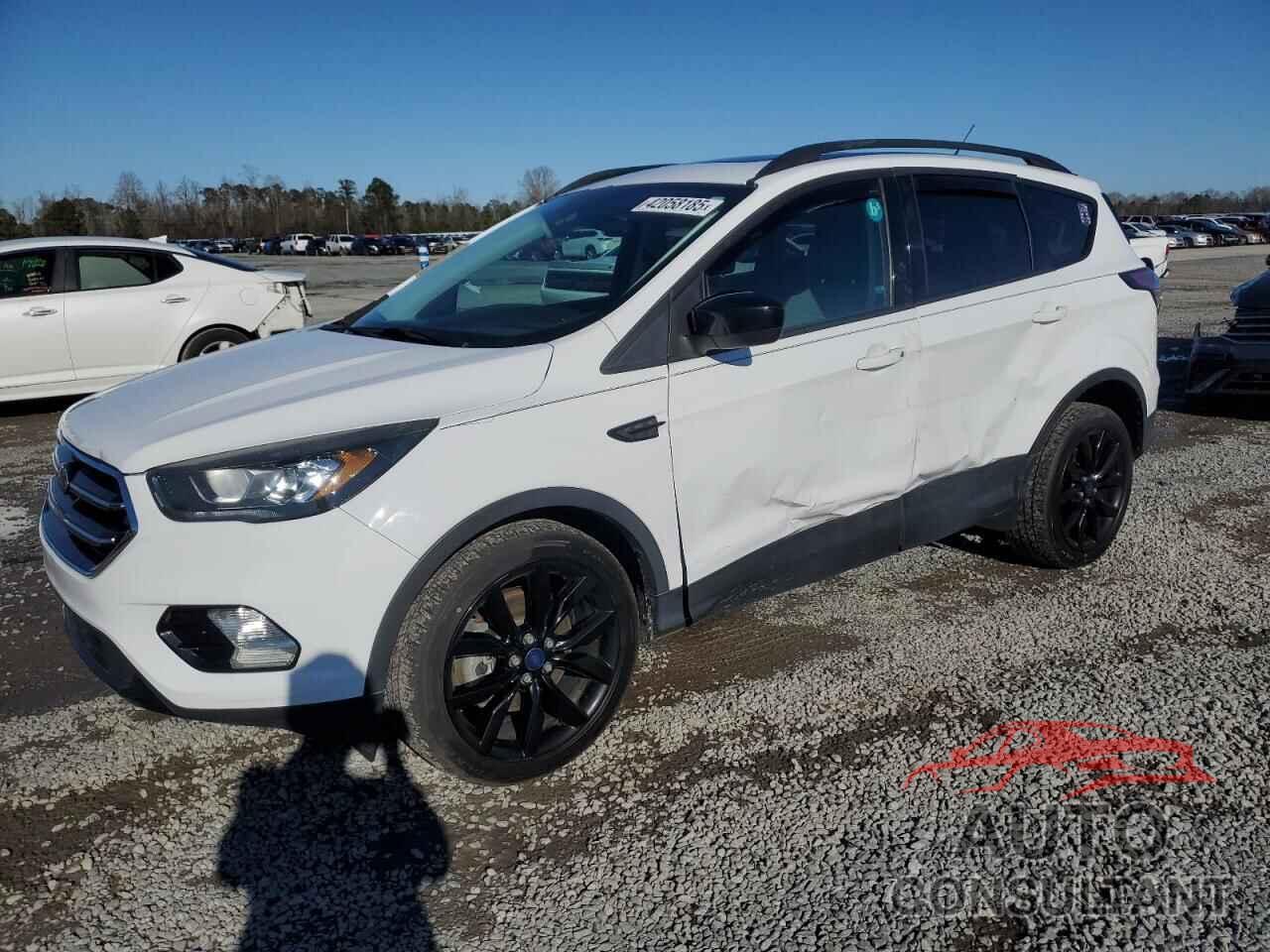FORD ESCAPE 2017 - 1FMCU9G93HUE29420