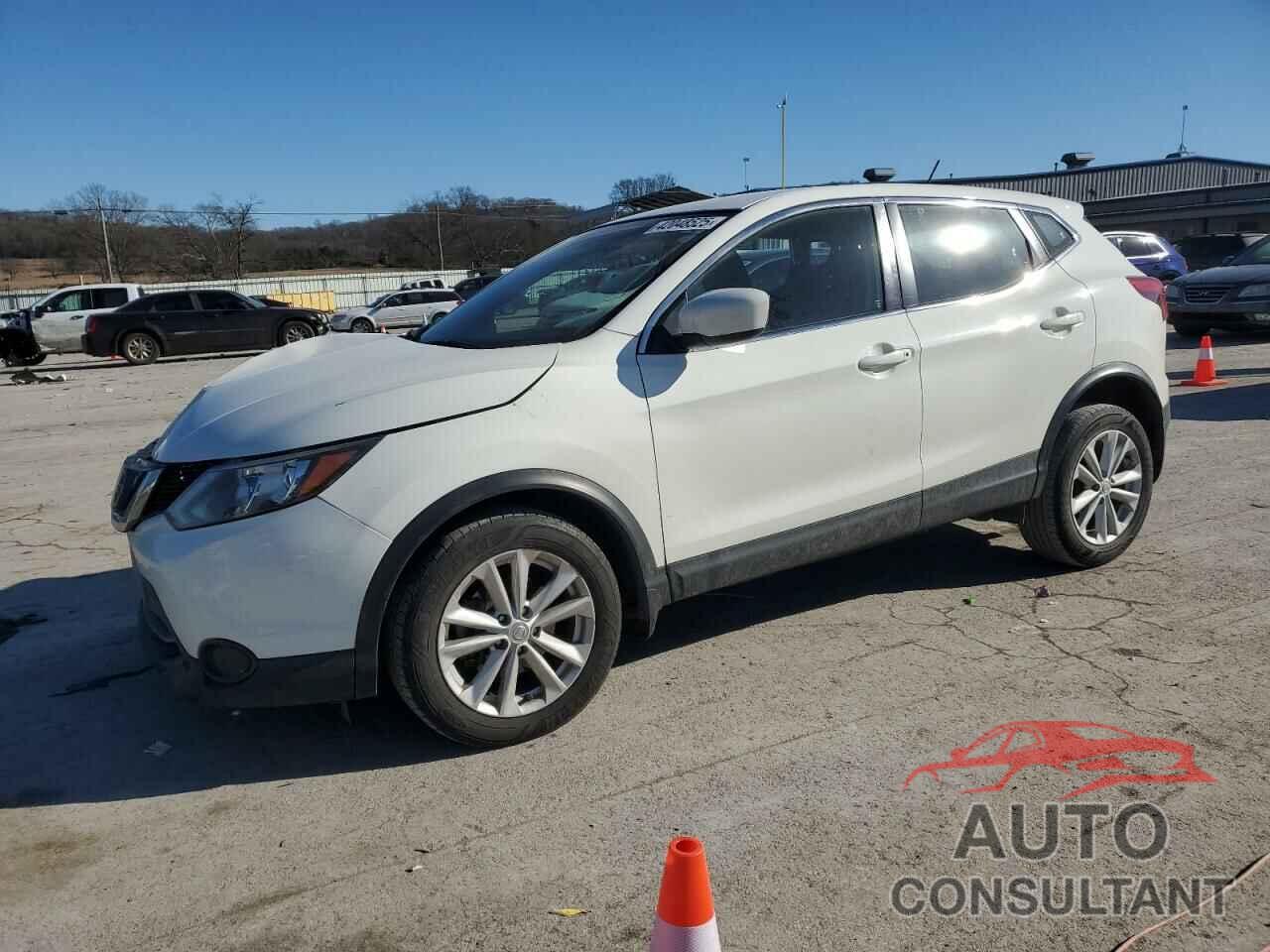 NISSAN ROGUE 2018 - JN1BJ1CR5JW266847