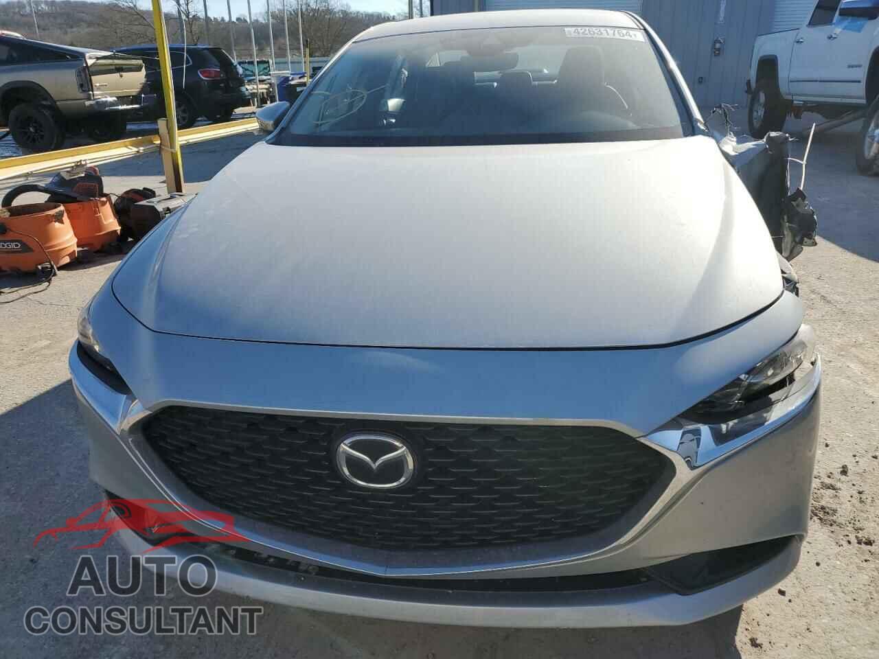 MAZDA 3 2019 - JM1BPACL5K1114184
