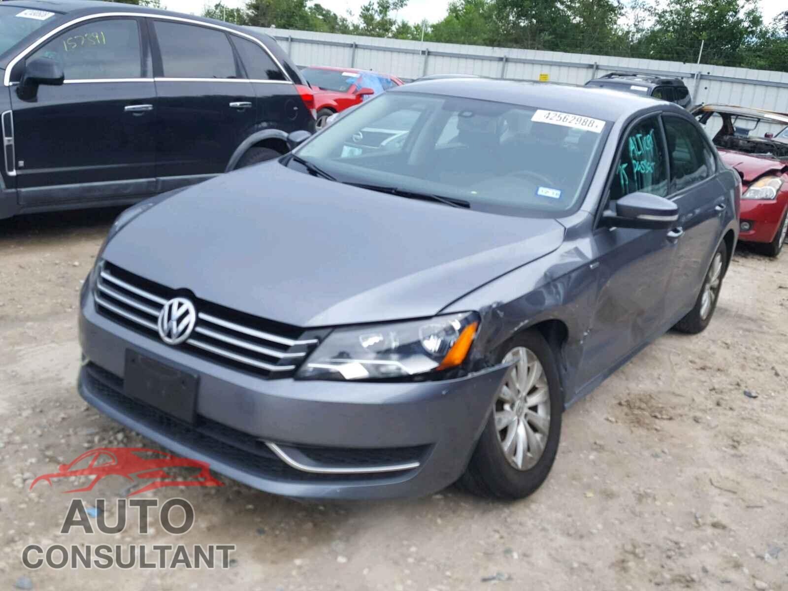 VOLKSWAGEN PASSAT 2015 - 1VWAT7A32FC035804