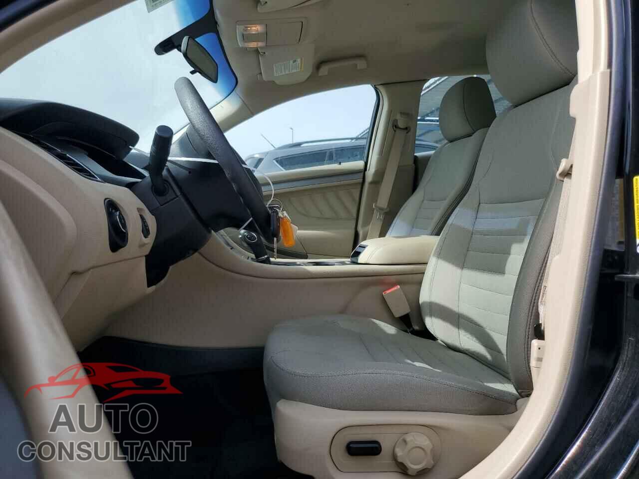 FORD TAURUS 2018 - 1FAHP2D85JG136830