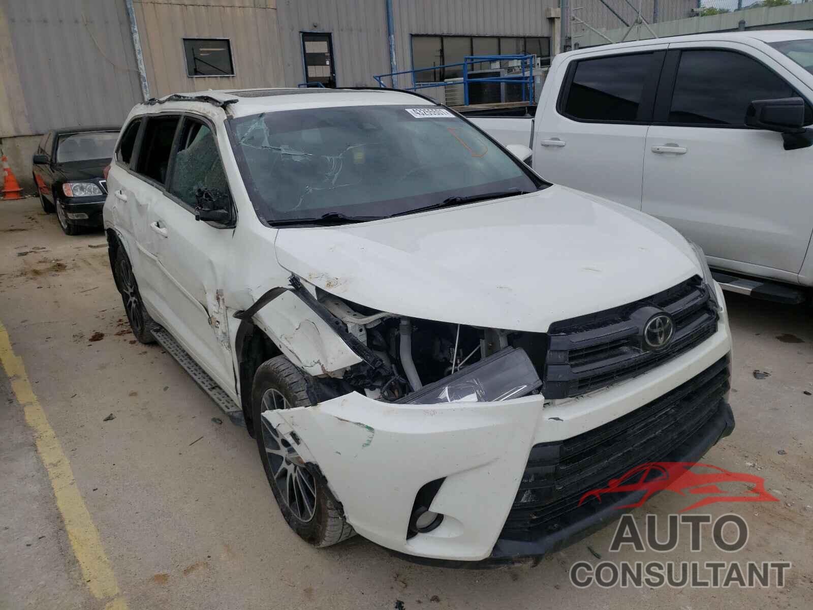 TOYOTA HIGHLANDER 2018 - 5TDJZRFH5JS552085